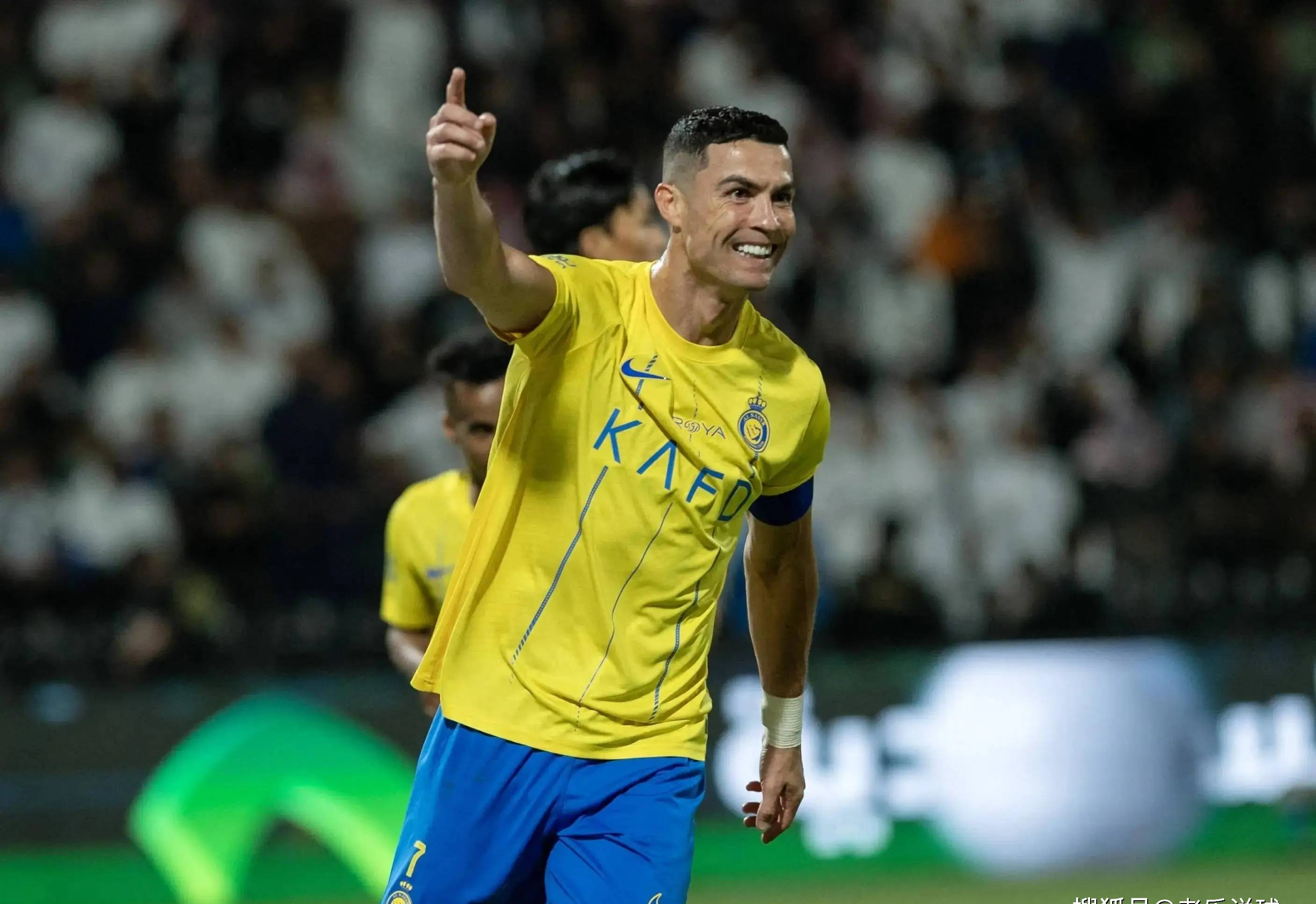 巴萨绝地逆袭晋级欧冠八强，梅西创造新纪录