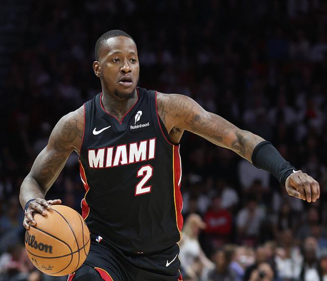 包含菲律宾男篮强势热火B队，保罗惊艳世界的词条