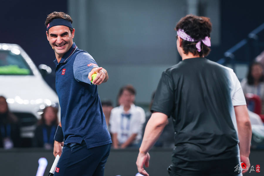 包含西班牙网球队力克世界网球队，费德勒关键制胜的词条