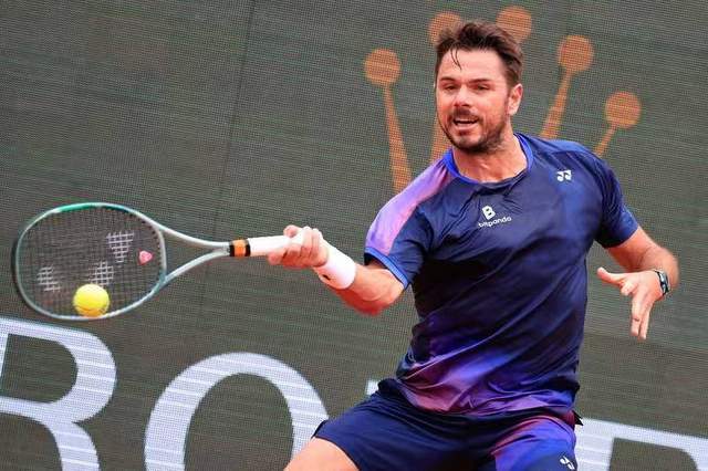 包含欧洲网球队逆转日本网球队，瓦林卡绝境逆转的词条