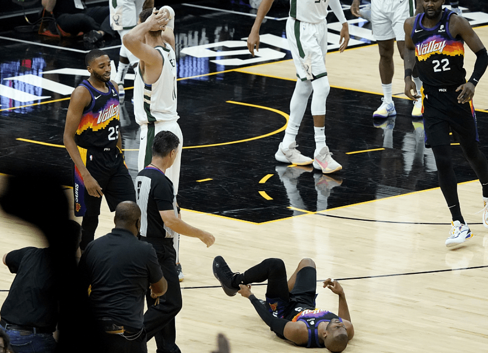 雄鹿保持不败，安戴托昆博发挥出色