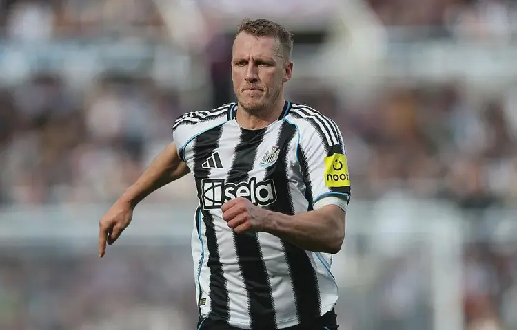 关于布莱顿客场狭胜对手，保持不败的信息