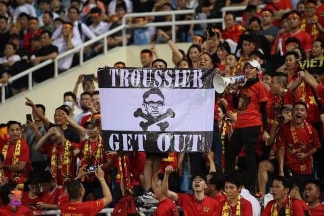 江西队主帅下课,球队面临重建挑战的简单介绍 江西队主帅下课,球队面临重建挑战的简单介绍