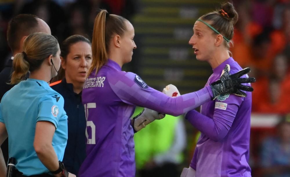 荷兰女足赛外援成王牌,带领球队取得胜利 荷兰女足赛外援成王牌,带领球队取得胜利