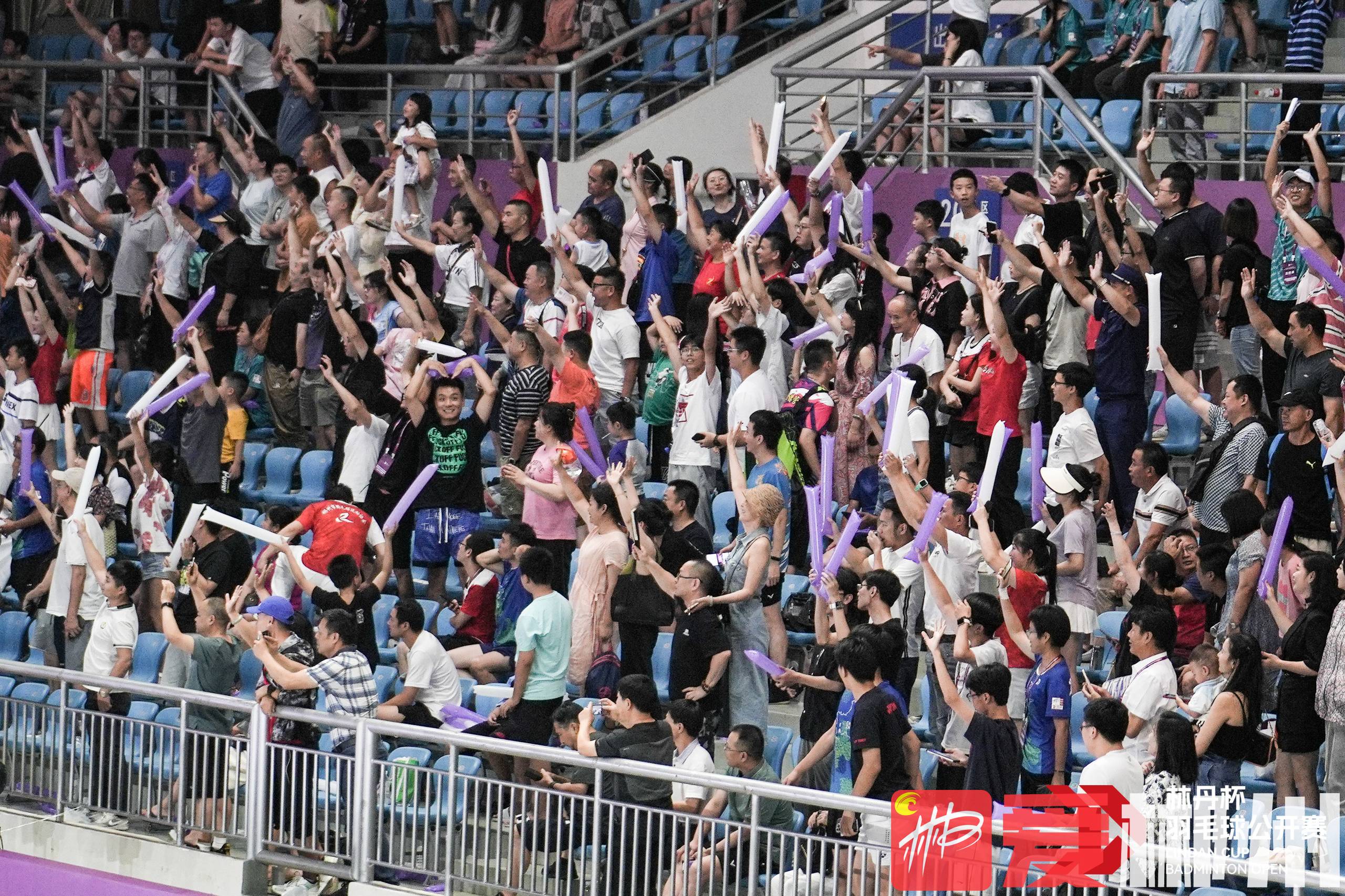 包含马来西亚游泳选手再次夺冠,赢得掌声的词条 包含马来西亚游泳选手再次夺冠,赢得掌声的词条