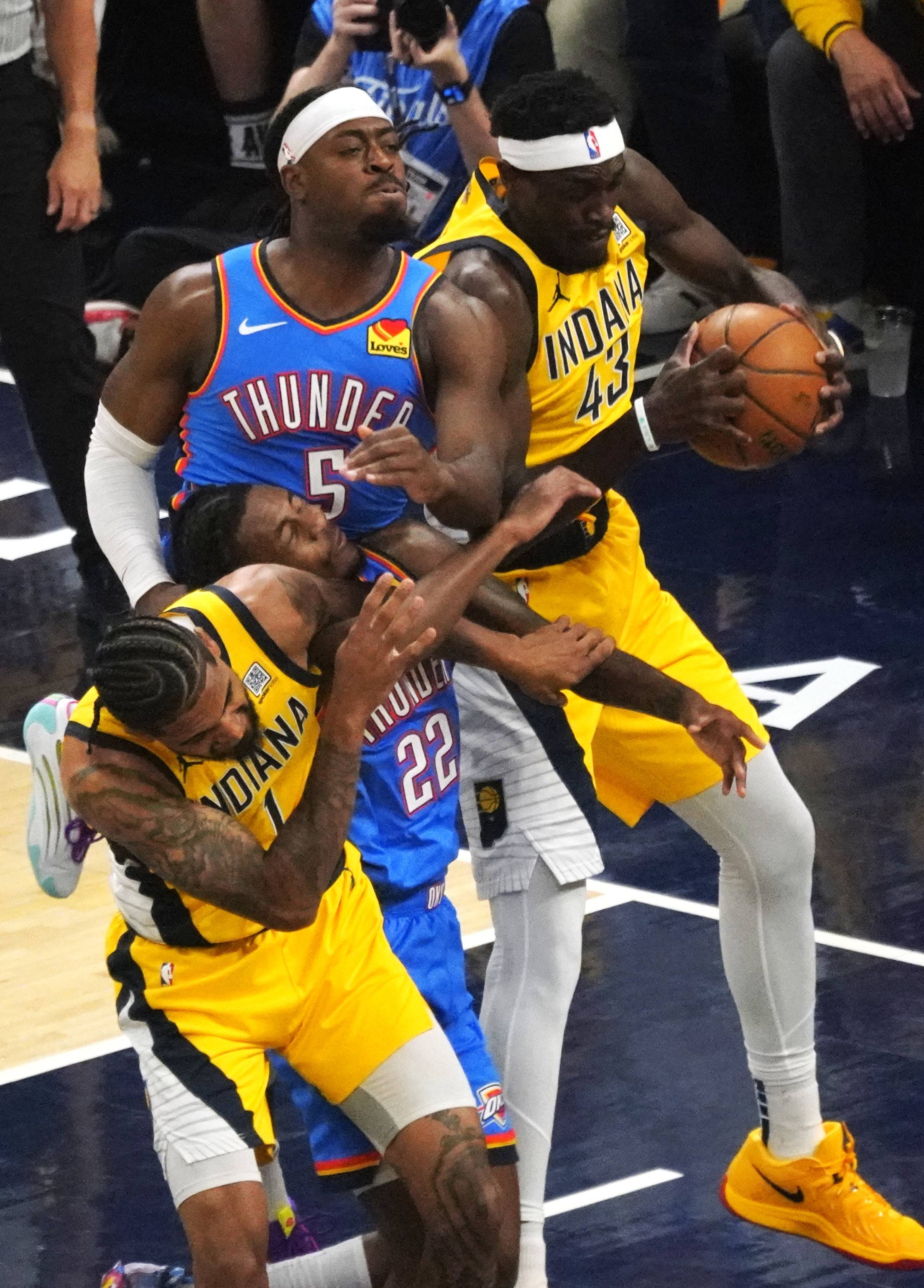 步行者客场大胜黄蜂，跻身东部前列