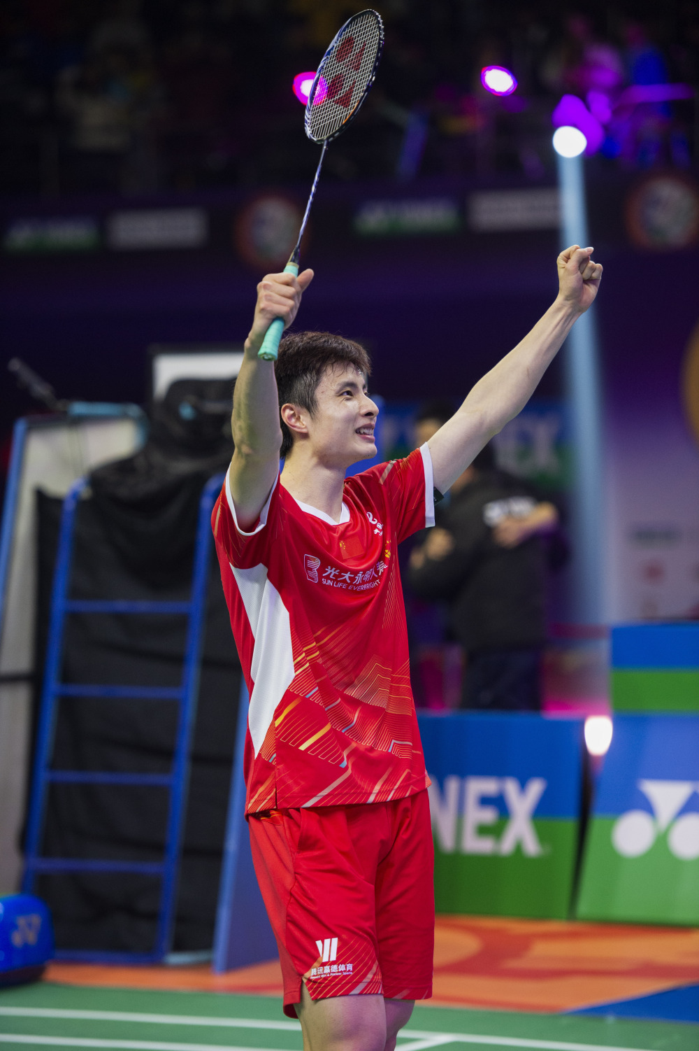 东南亚羽毛球选手击败西班牙晋级决赛