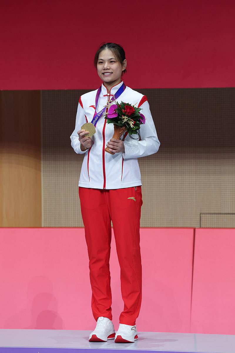 马里选手夺得击剑比赛女子佩剑冠军 马里选手夺得击剑比赛女子佩剑冠军