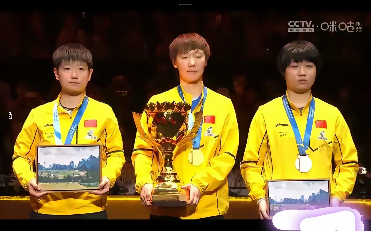 哥伦比亚游泳运动员勇夺铜牌，斩获荣誉的简单介绍