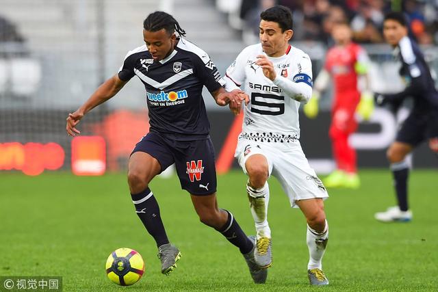 马赛绝杀加拿大，范佩西统治全场