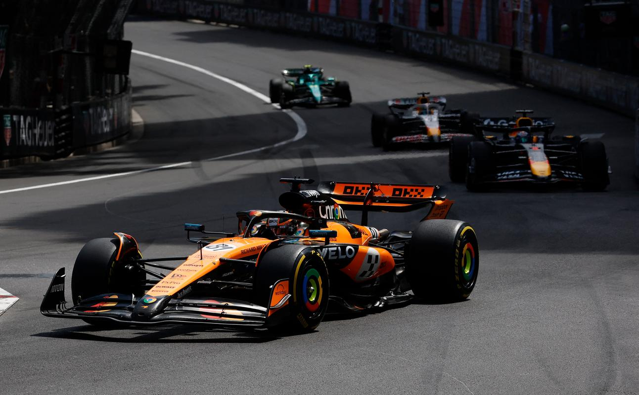 梅赛德斯绝杀索伯车队，佩雷兹带队取胜