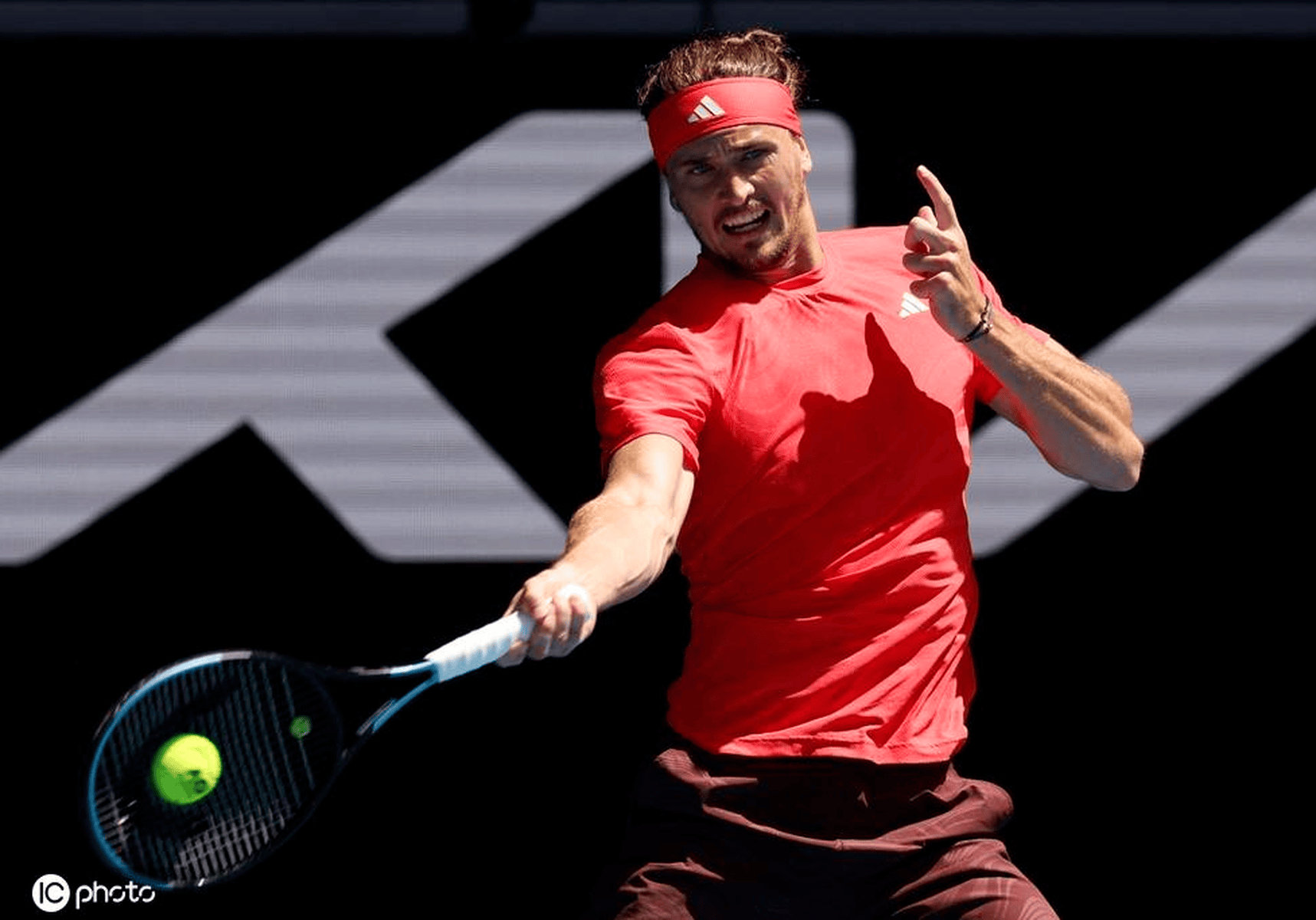 澳网险胜联合杯,兹维列夫惊艳四座的简单介绍 澳网险胜联合杯,兹维列夫惊艳四座的简单介绍