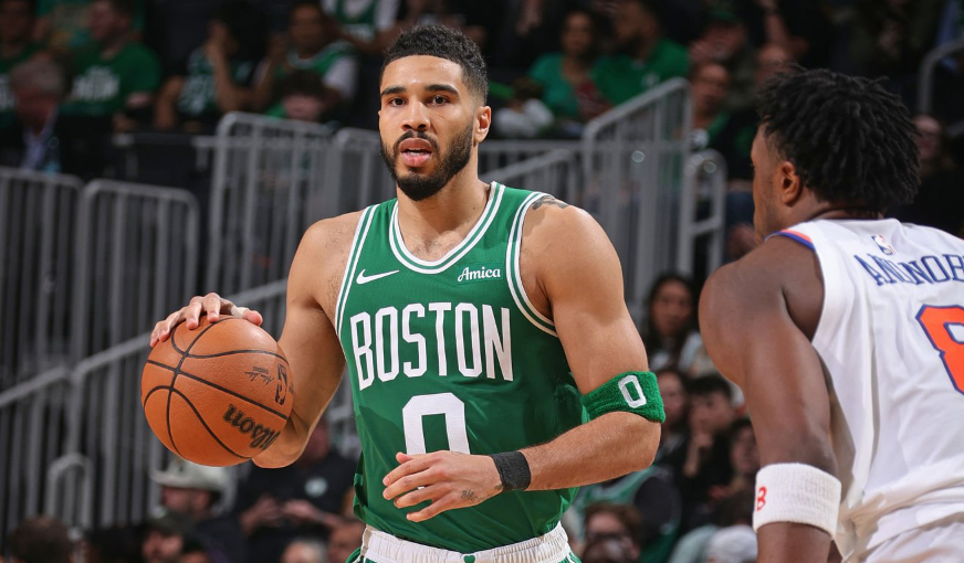 江苏队翻盘新疆队，塔图姆统治全场