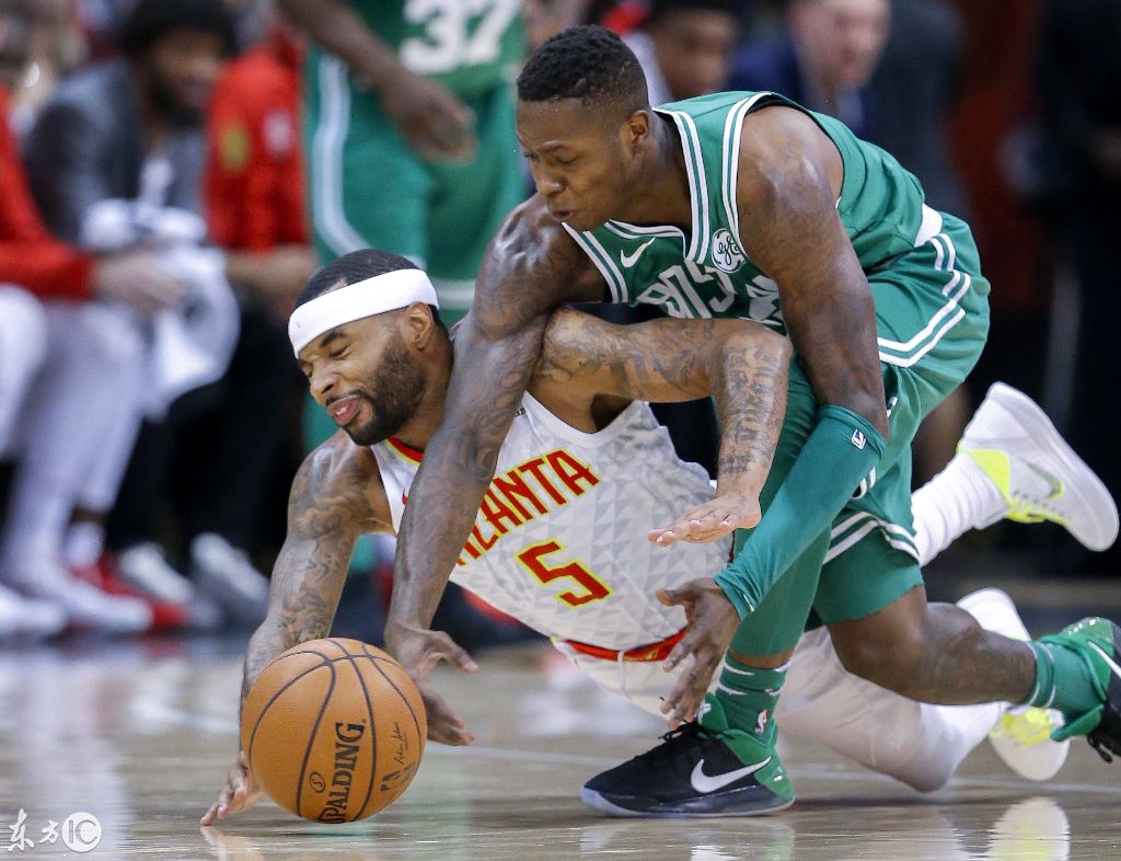 江苏队翻盘新疆队，塔图姆统治全场