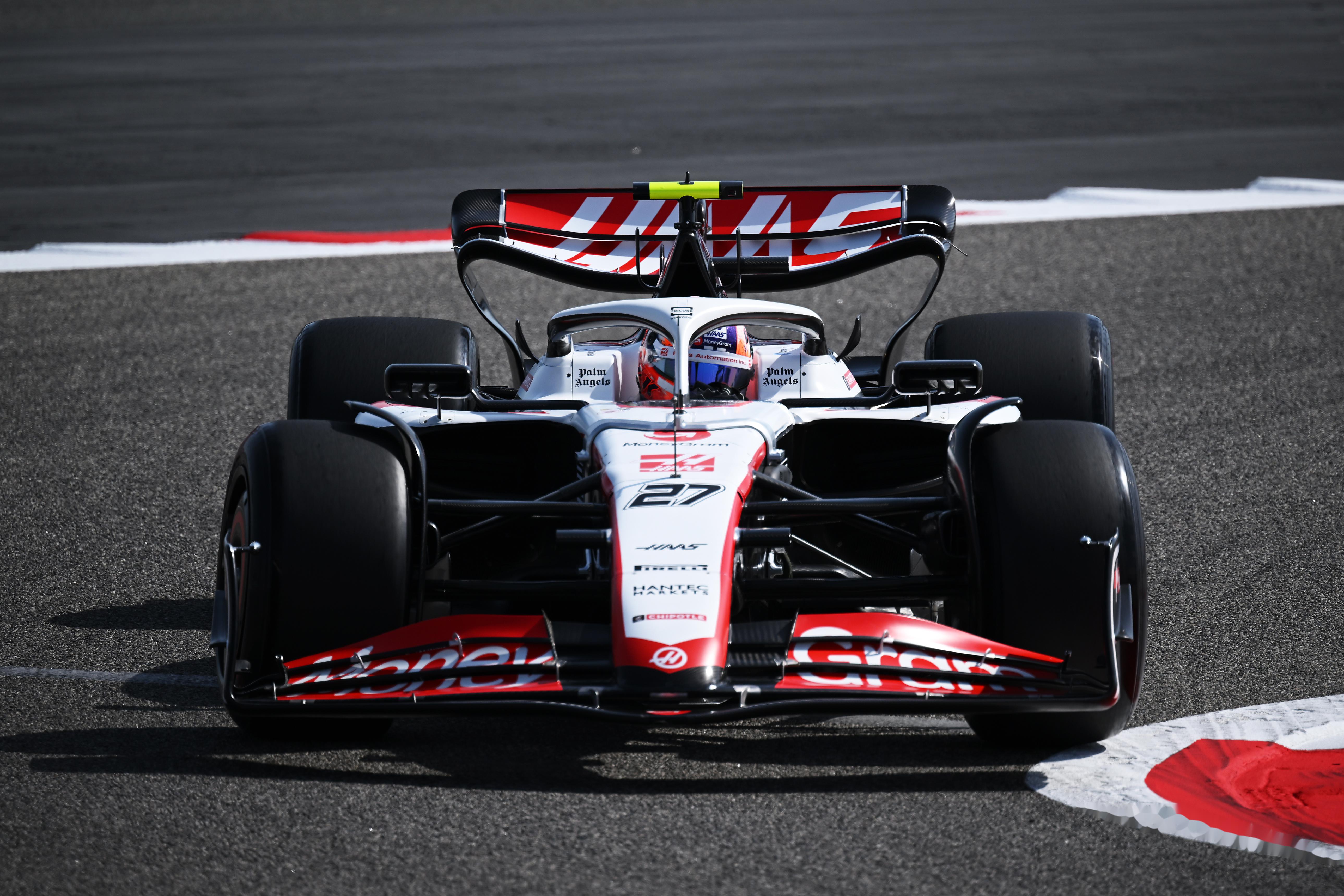 关于哈斯车队完胜索伯车队，皮亚斯特里关键制胜的信息