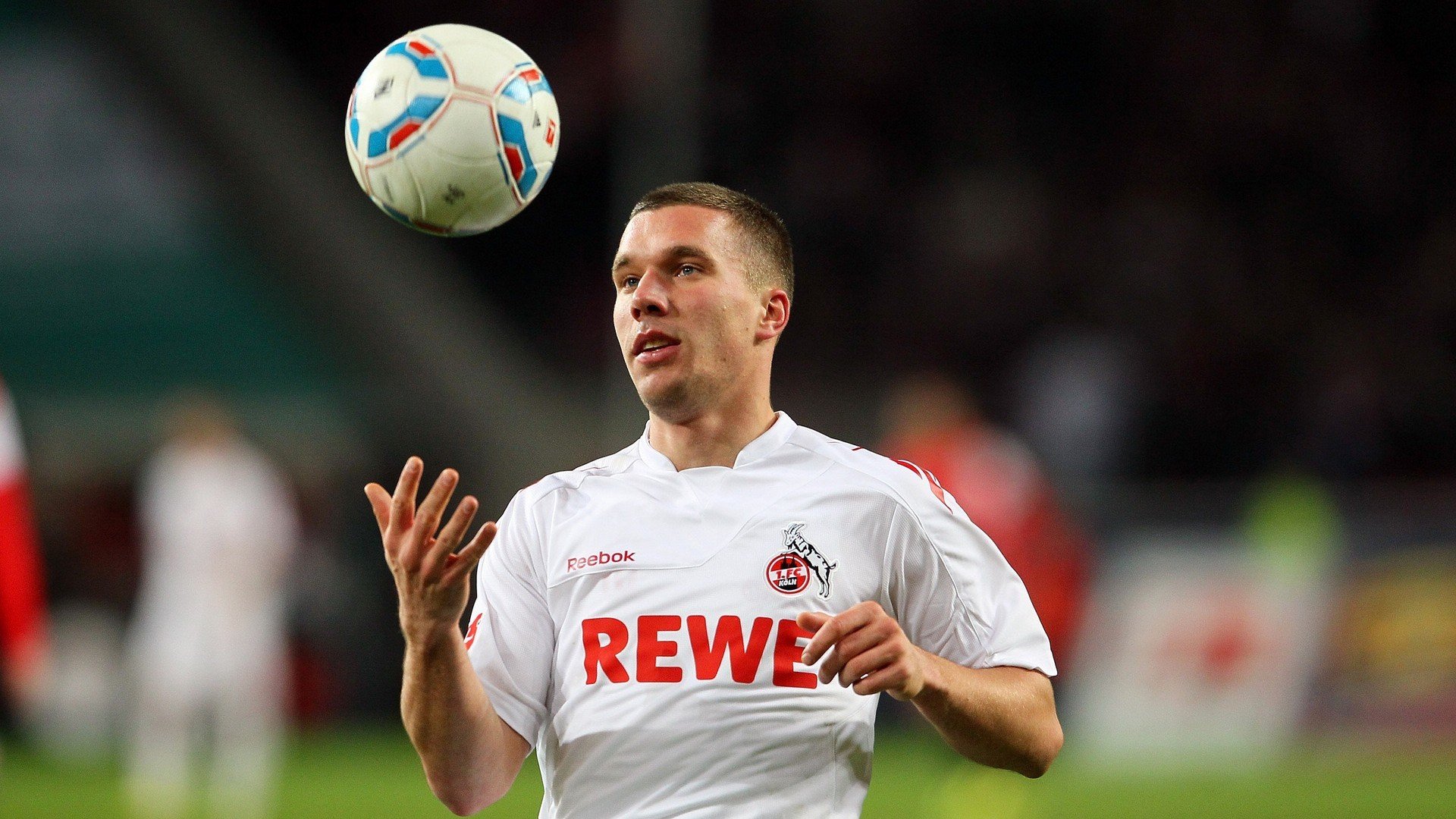 NBA总决赛之夜，克莱完成里程碑，三分雨浇灭质疑，传奇射手再铸永恒