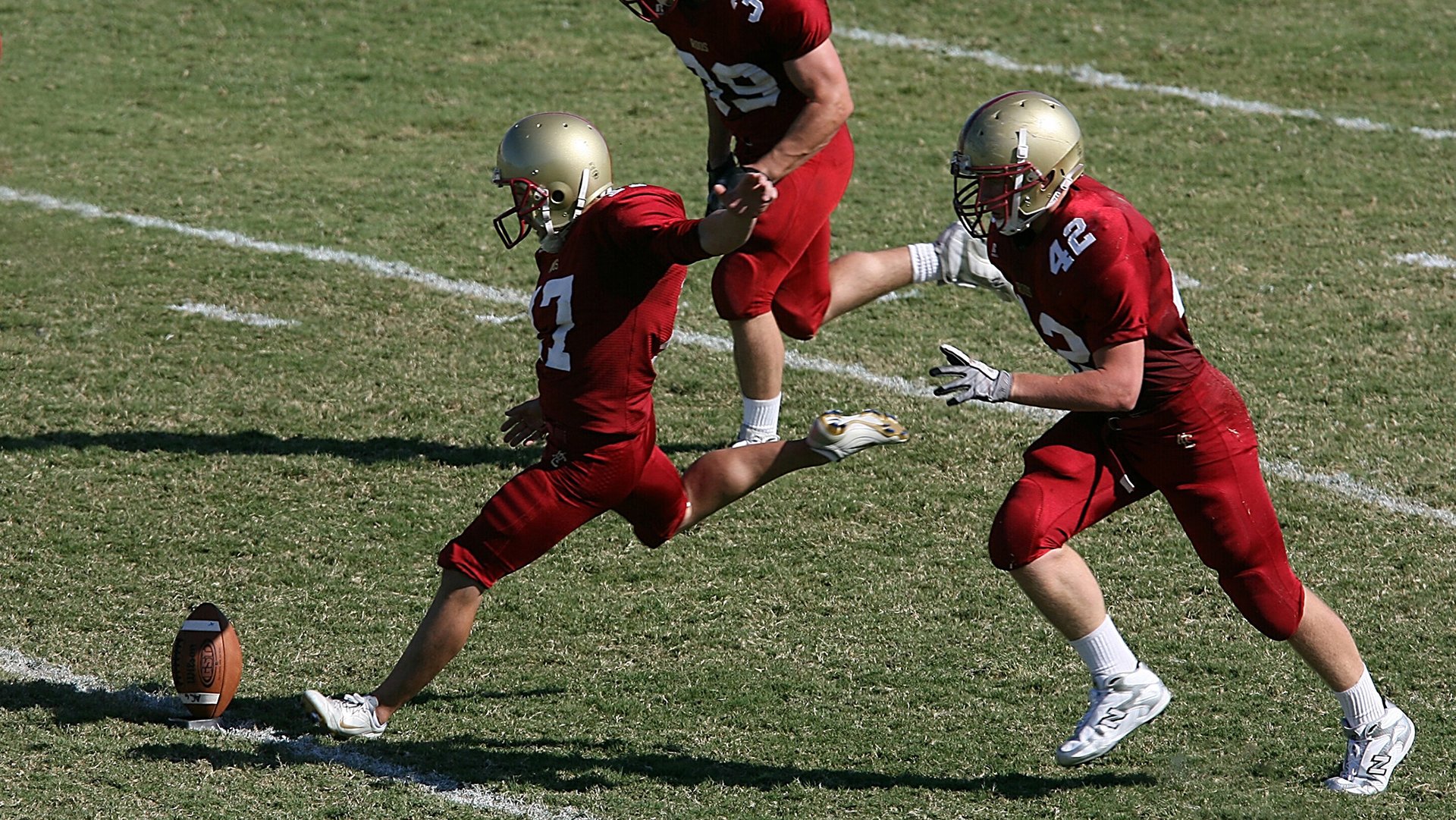 莱万独舞,美国铁壁,一场定义北美足球新秩序的淘汰赛